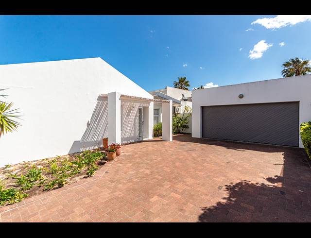 3 BEDROOM HOUSE FOR SALE IN WEST BEACH